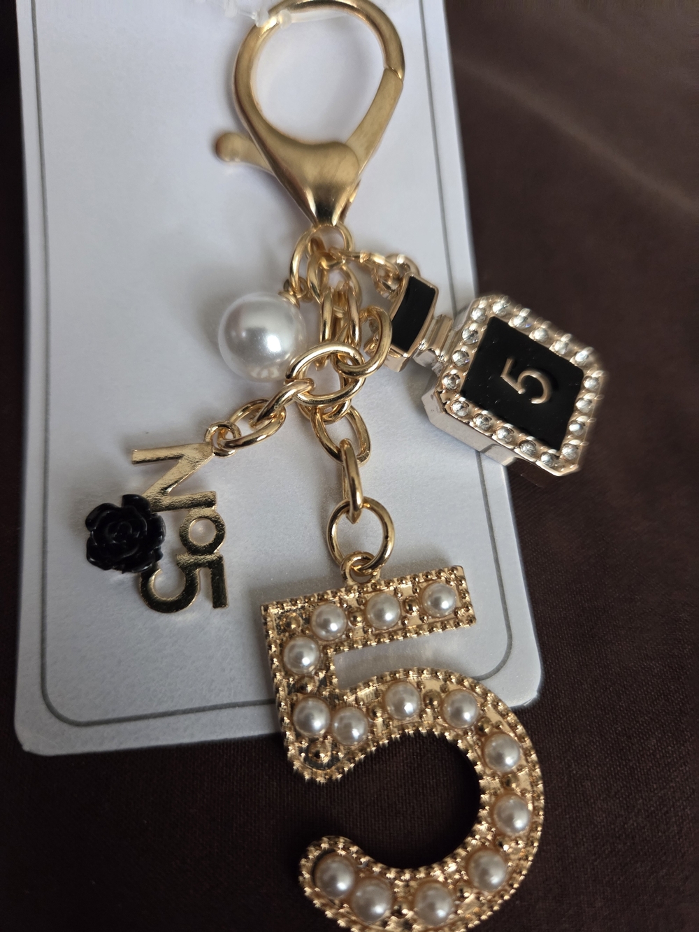 Fashion Jewelry Gold-Tone Pearl & Black Enamel '5' Charm Keychain